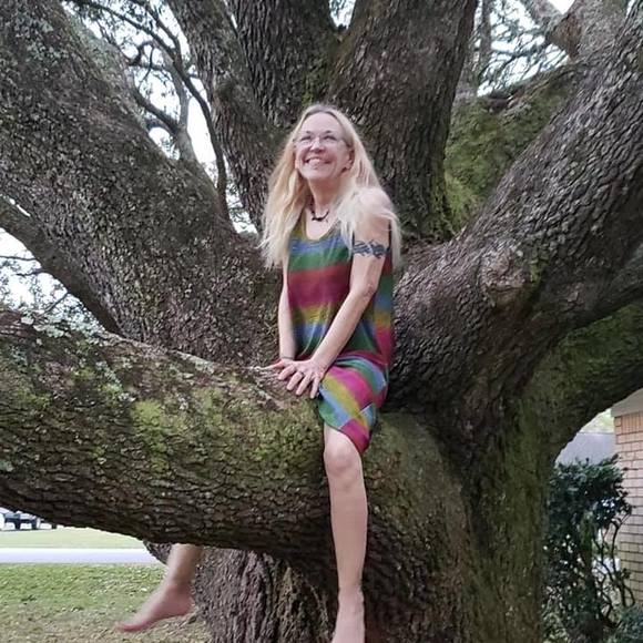 Meet your Posher, Linda - Picture 1 of 1